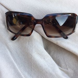 Fossil shades
